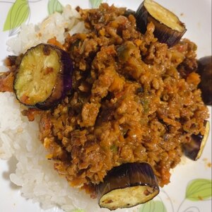 簡単♪野菜たっぷり豚ひき肉のキーマカレー